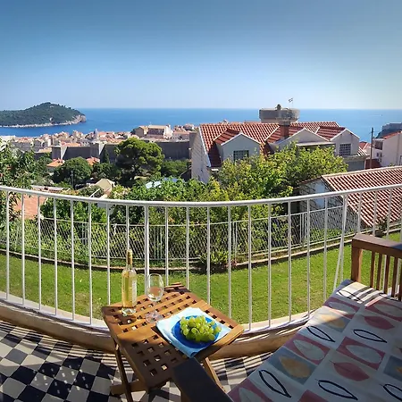 Sea And Old City View Apartment Dubrovnik Exterior photo